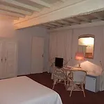 Le Grand Paris Hotel