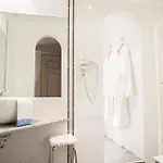 Le Grand Paris 4*