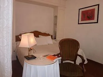 Hotel Le Grand Paris