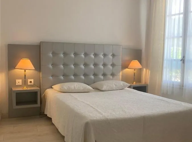 Hotel Le Grand Paris